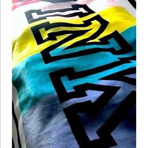 Vs pink Sherpa blanket RARE 60x72